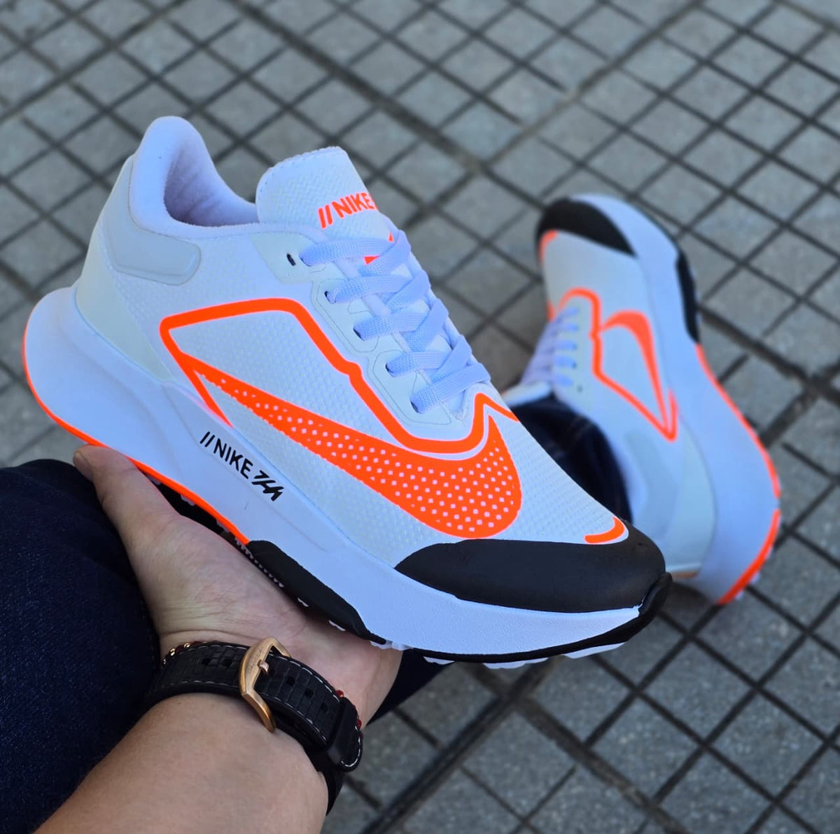 NIKE ZOOM FLY